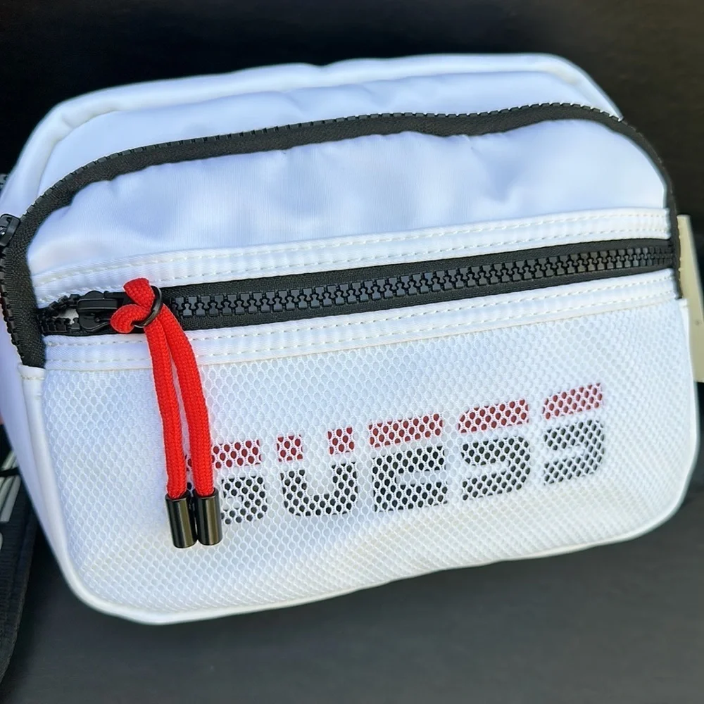 New GUESS Crossbody/Messenger Bag
